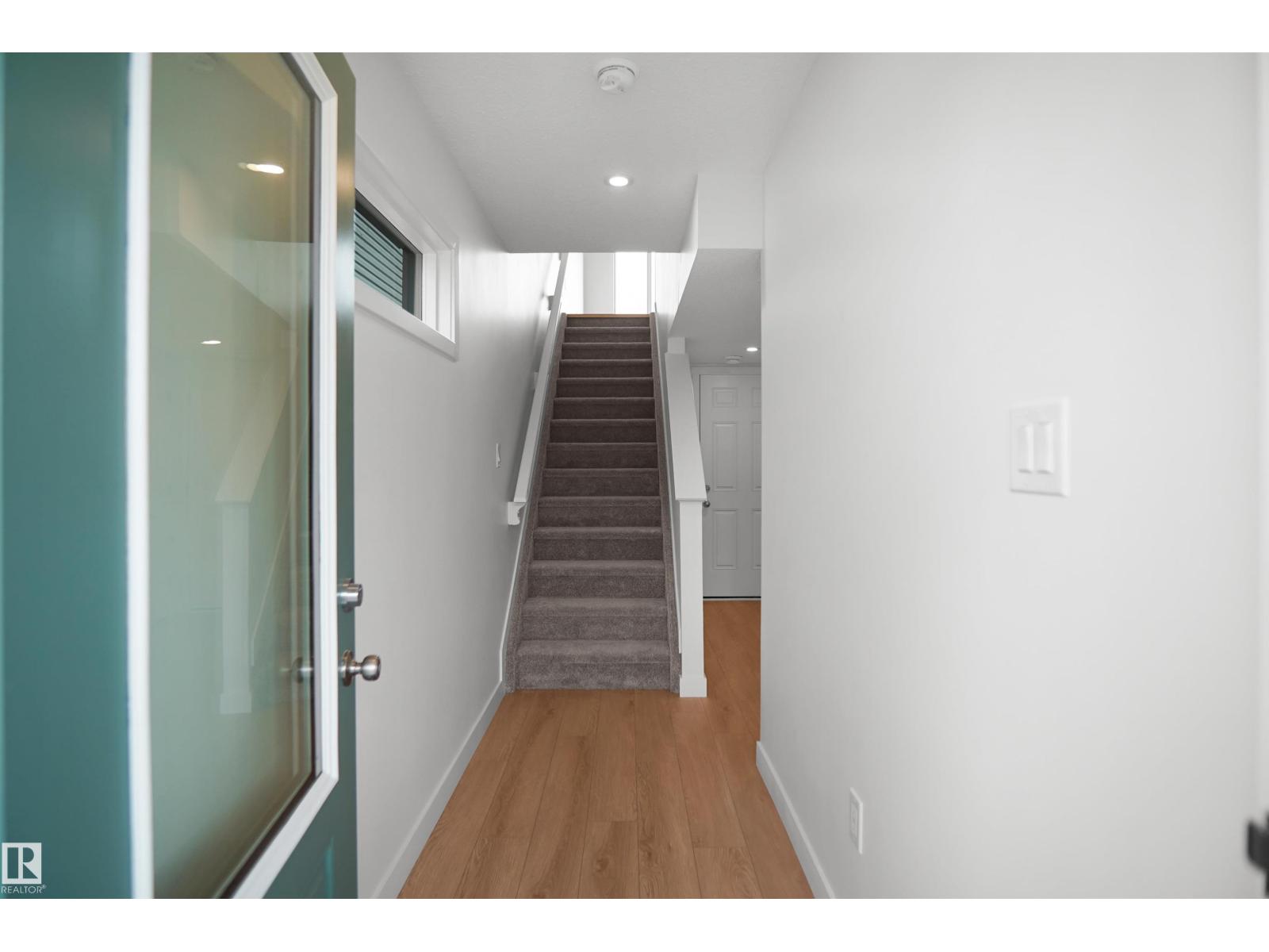 5145 RIVER'S EDGE WY NW, Edmonton, Alberta, T6M3B6, Edmonton, Alberta — photo 2 of 5