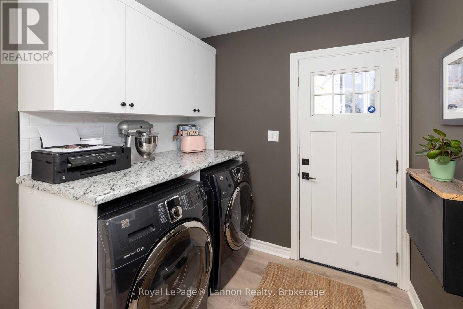 102 BRUCE STREET - 24