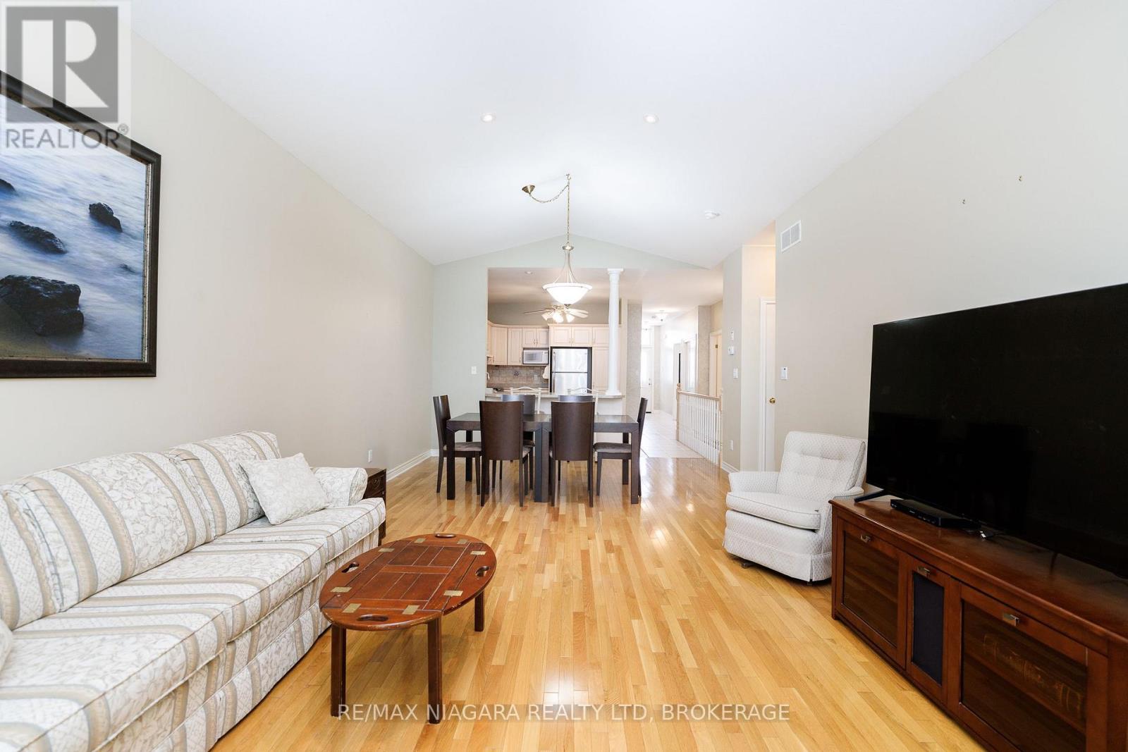 #8 3300 MONTROSE ROAD - 4