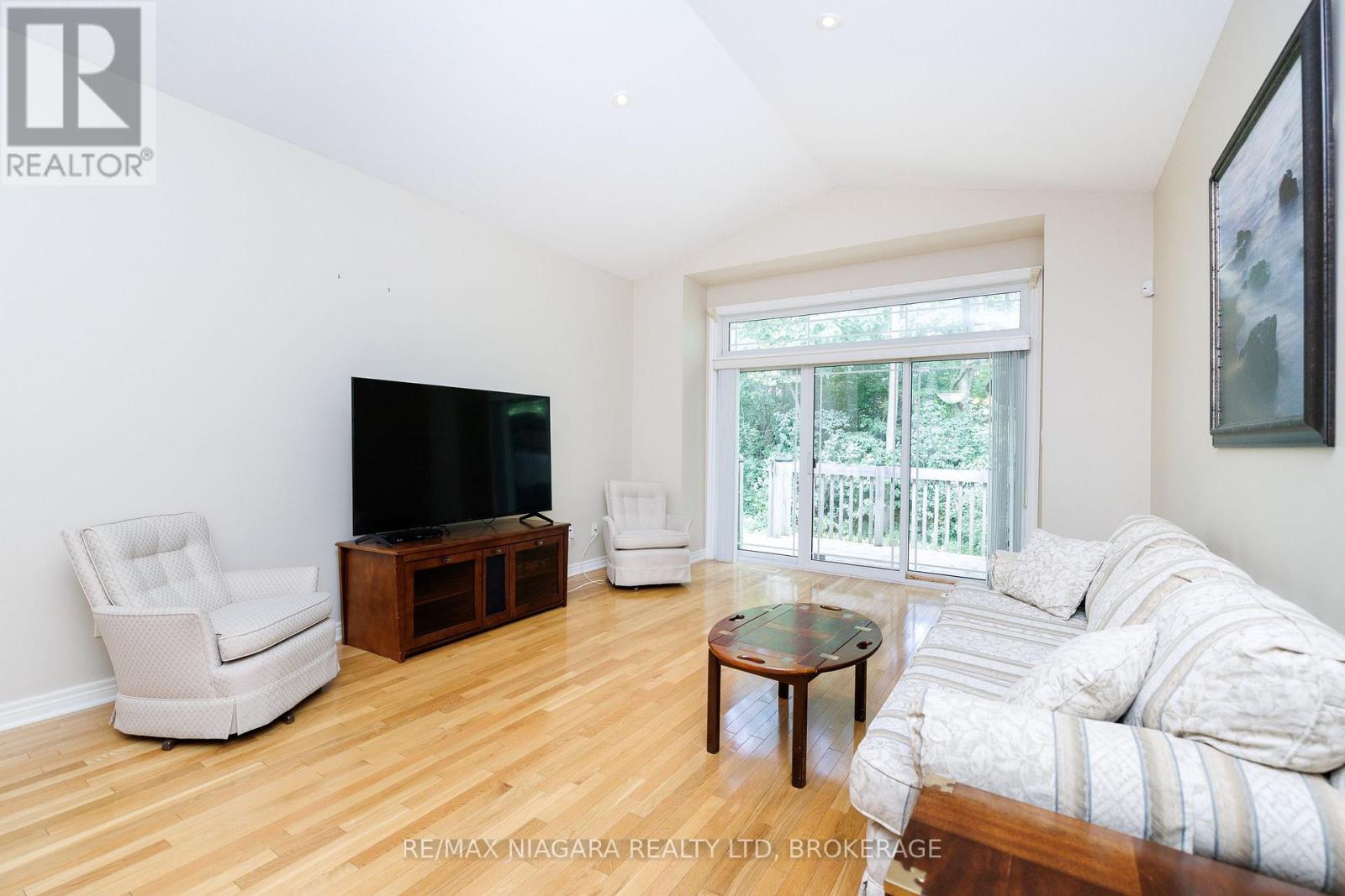 #8 3300 MONTROSE ROAD - 5