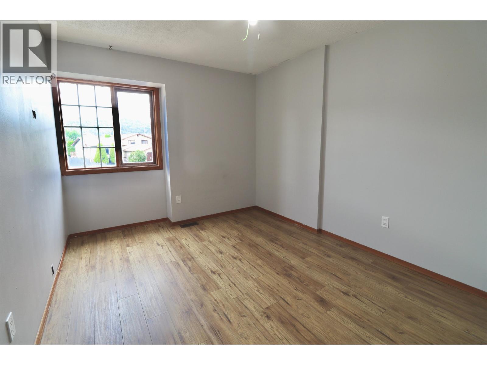Photo 10 of 22 — 438 CARRIER PLACE · Prince George, BC