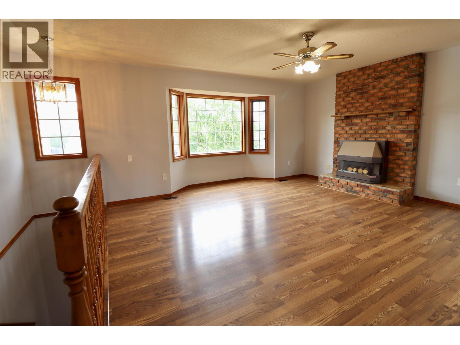 438 CARRIER PLACE - 3