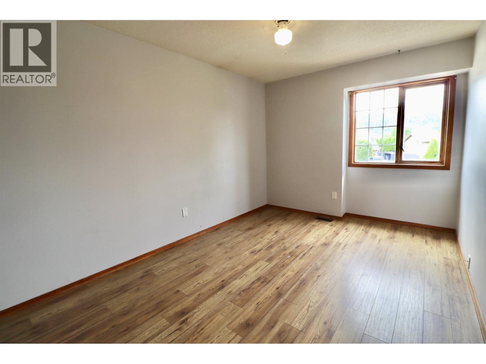 Photo 9 of 22 — 438 CARRIER PLACE · Prince George, BC