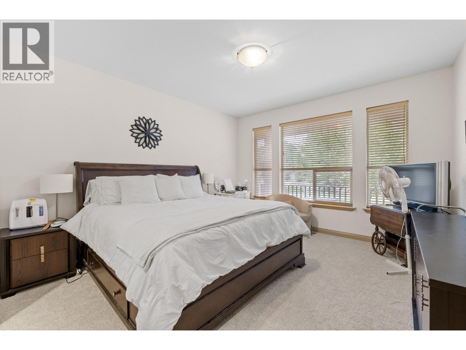  5438 Farron Street, Kelowna