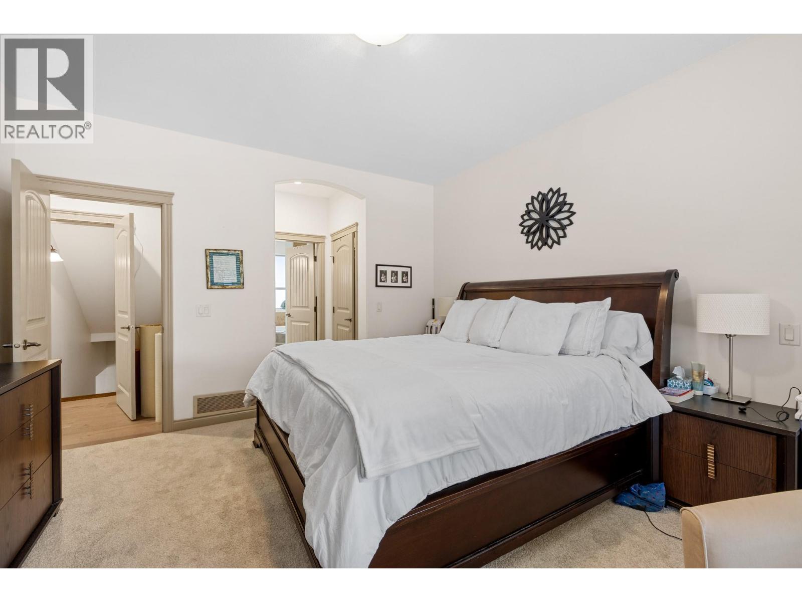  5438 Farron Street, Kelowna