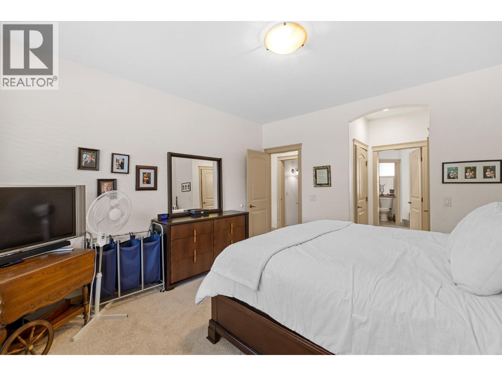  5438 Farron Street, Kelowna