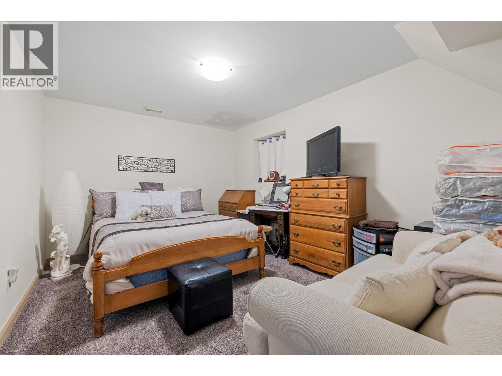  5438 Farron Street, Kelowna