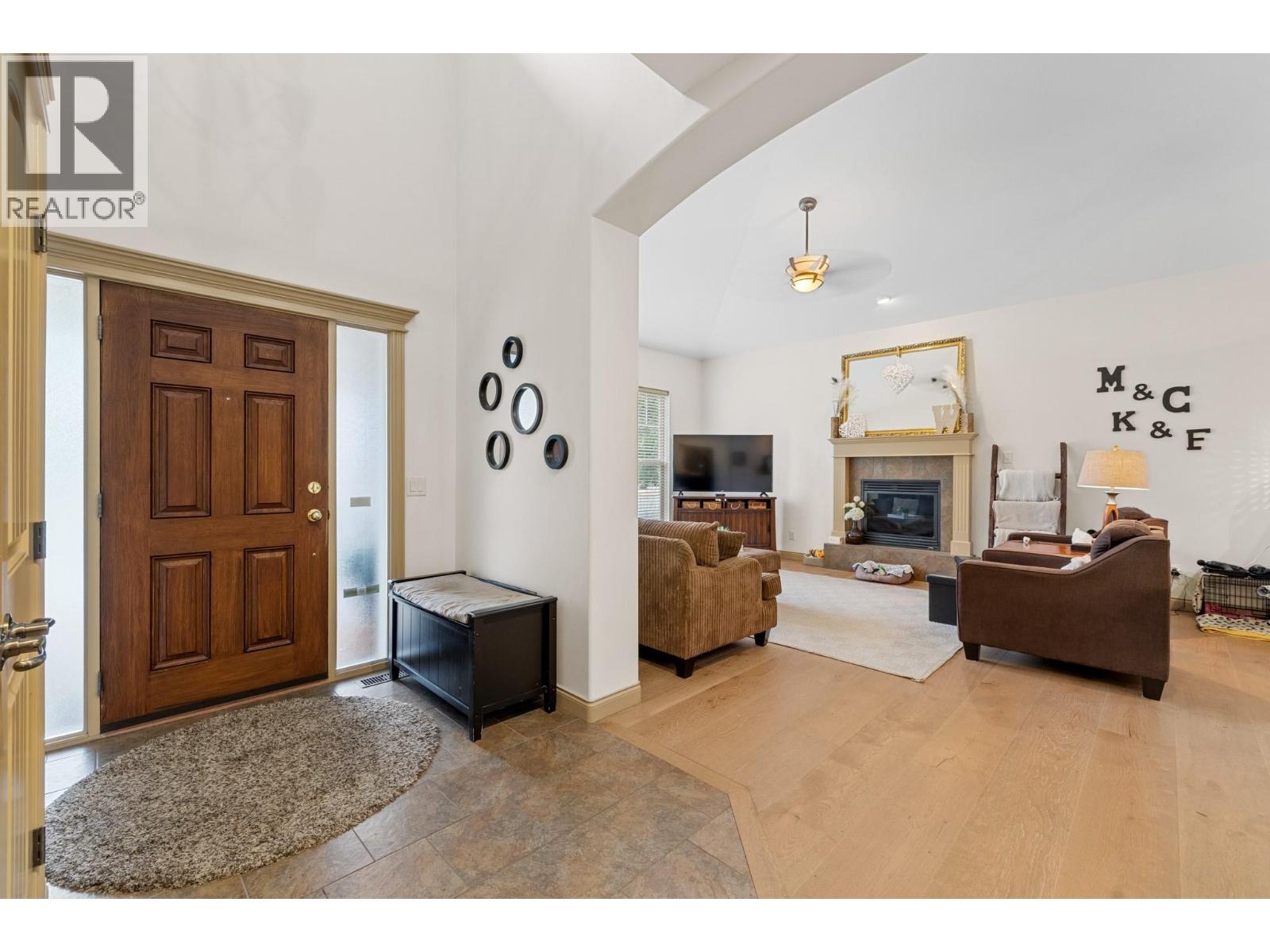 5438 Farron Street photo 3