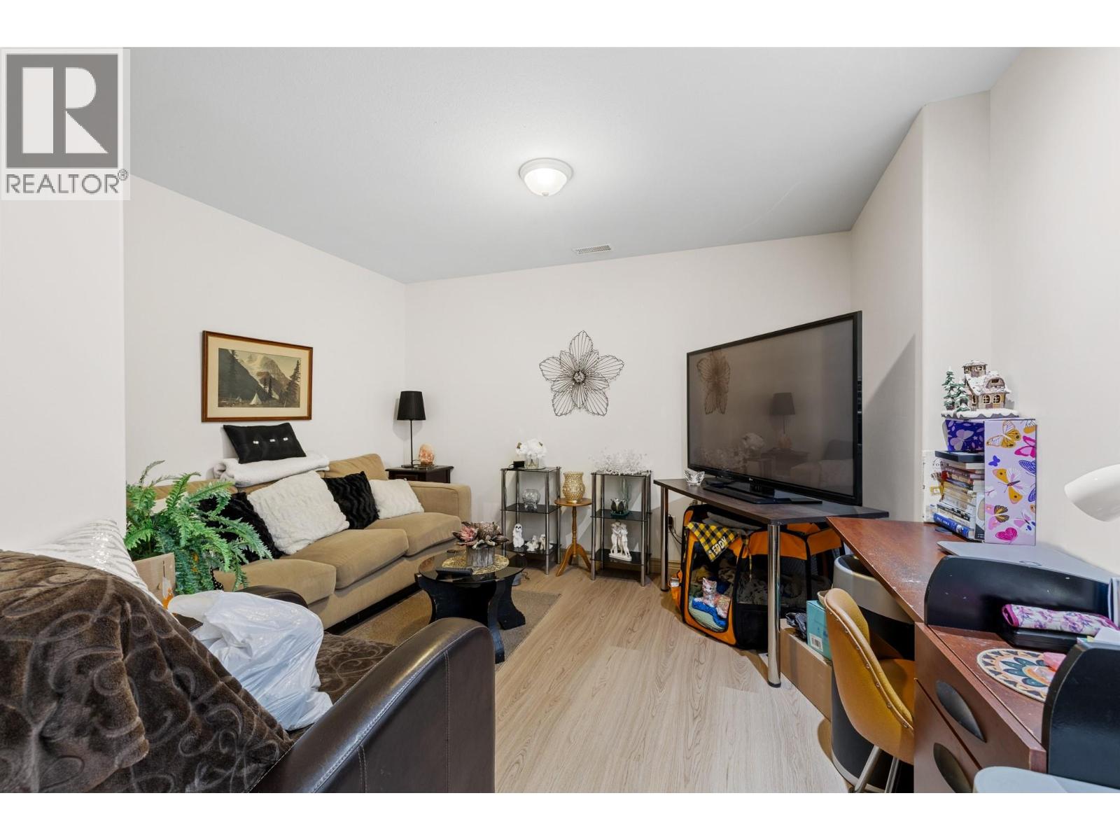  5438 Farron Street, Kelowna