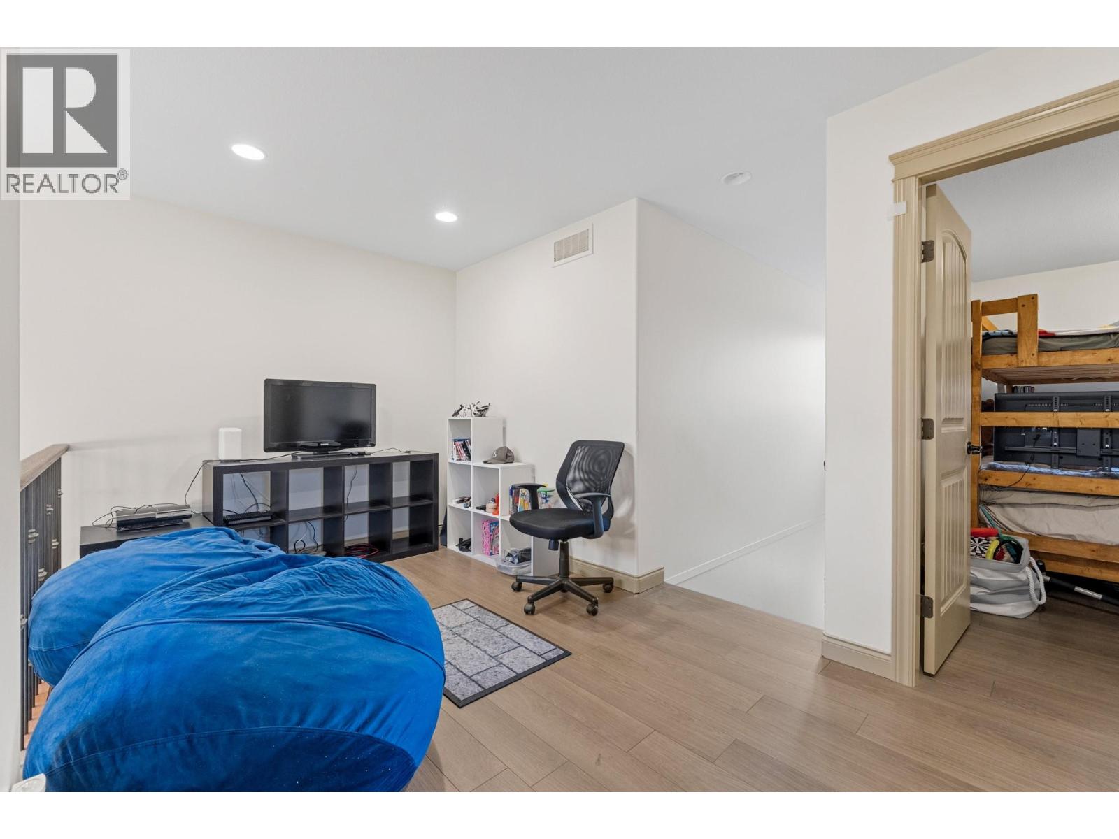 5438 Farron Street - 32