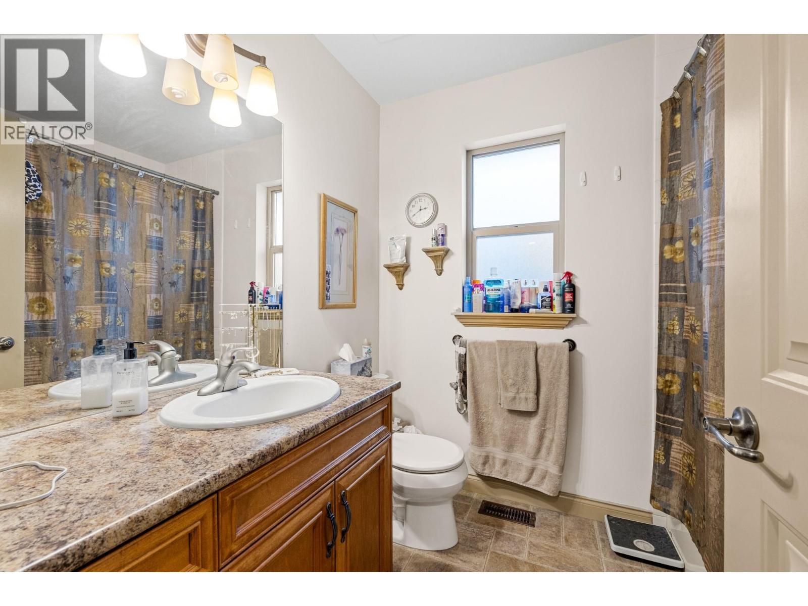  5438 Farron Street, Kelowna