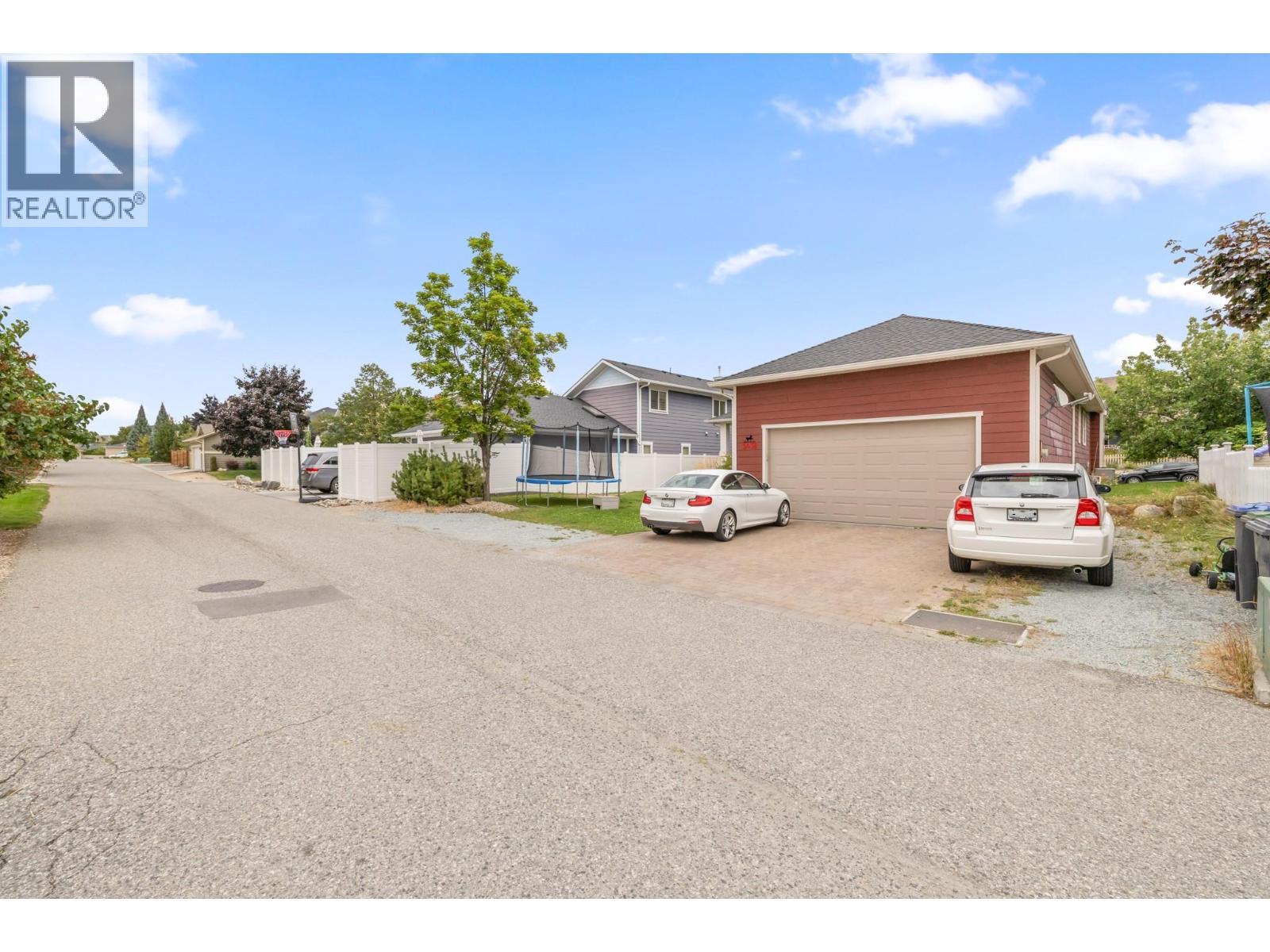  5438 Farron Street, Kelowna