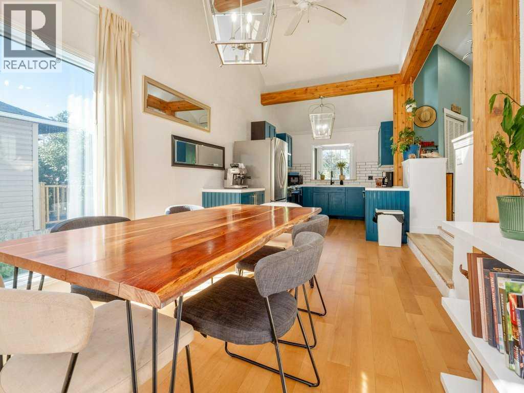 633 7 Street S - 16
