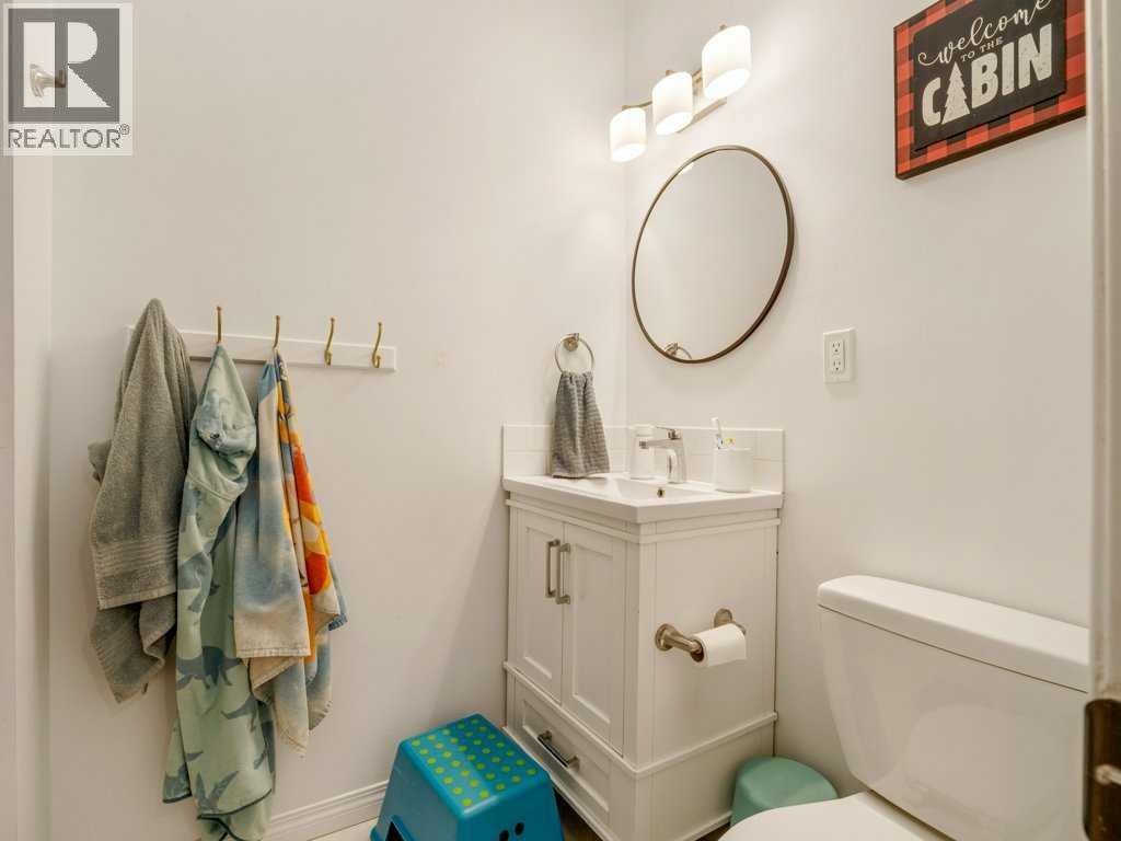 633 7 Street S - Image 19
