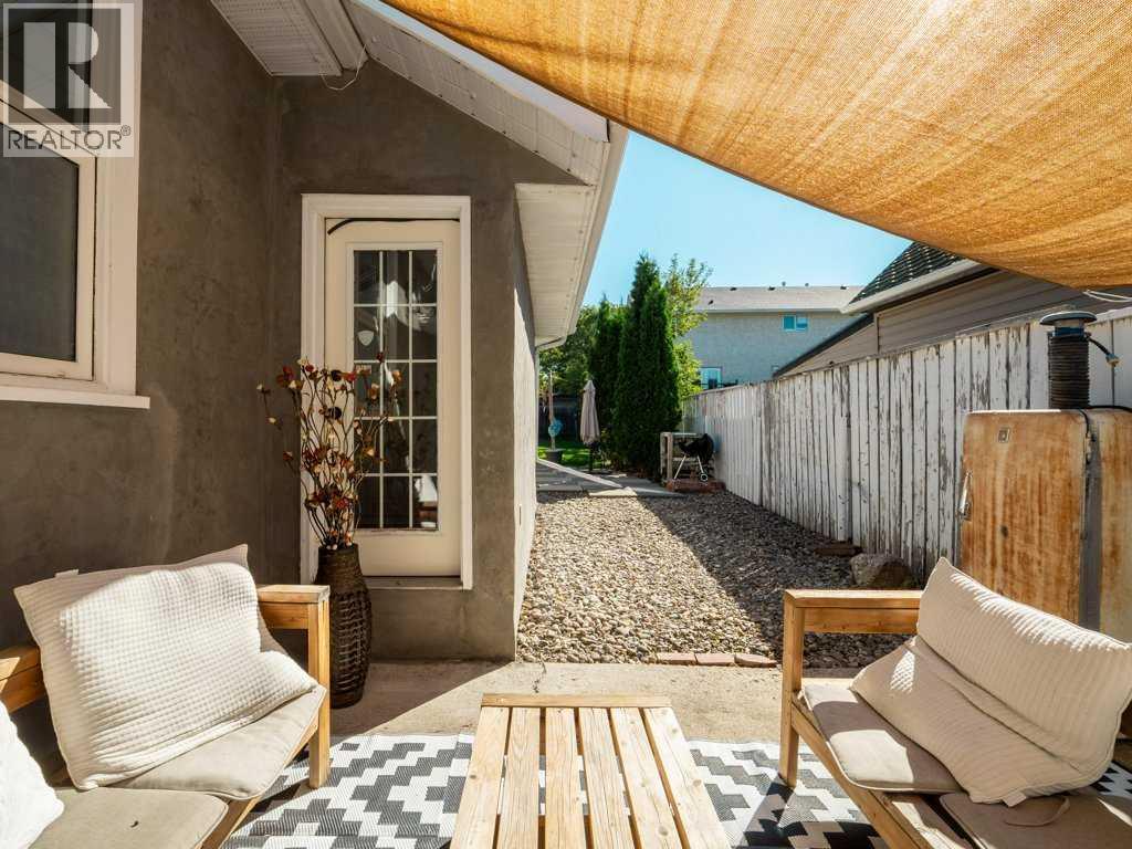 633 7 Street S - 35