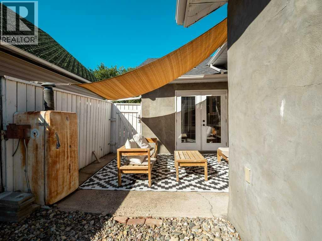 633 7 Street S - Image 38