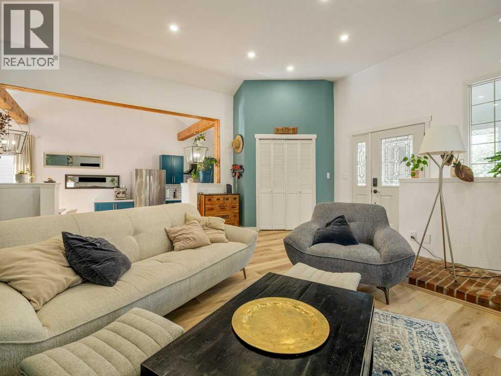 633 7 Street S - Image 8