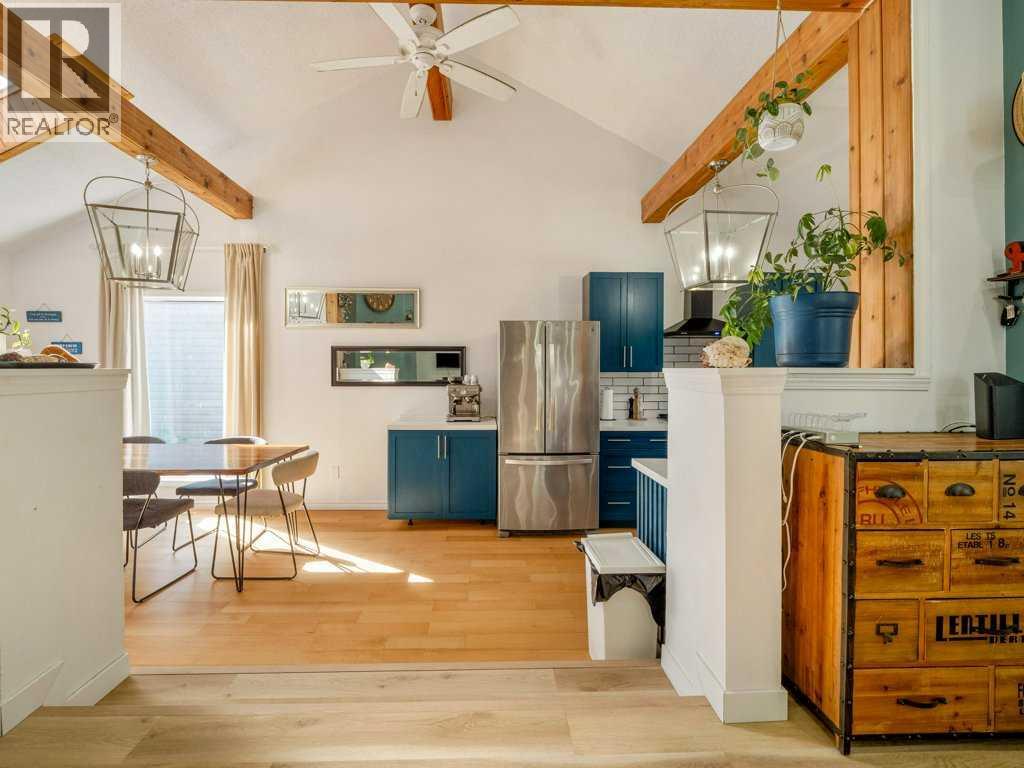 633 7 Street S - 9