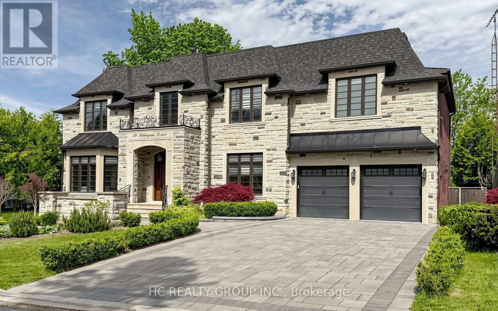 Photo of 19 Michigan Drive