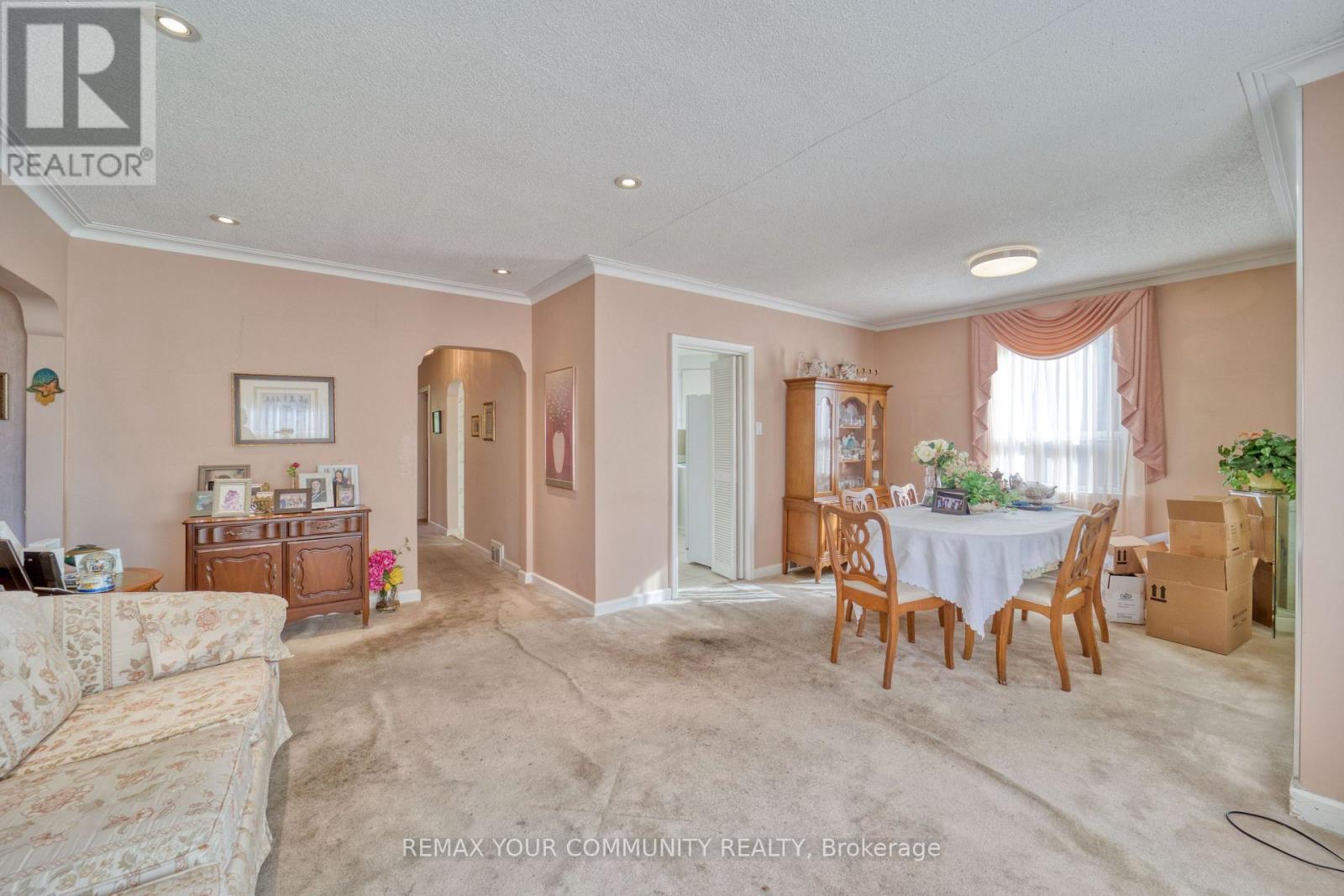 48 ALEXIS BOULEVARD - 11