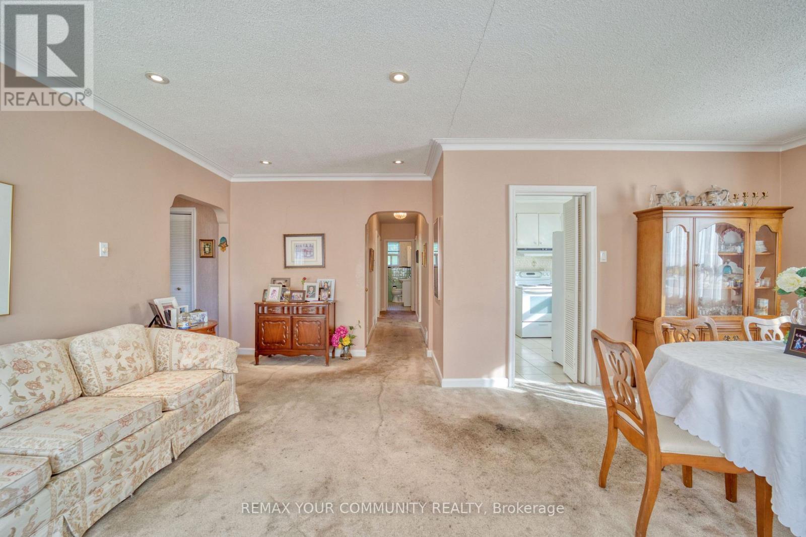 48 ALEXIS BOULEVARD - 14