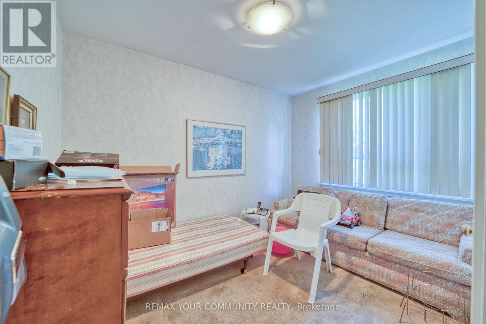 48 ALEXIS BOULEVARD - 21