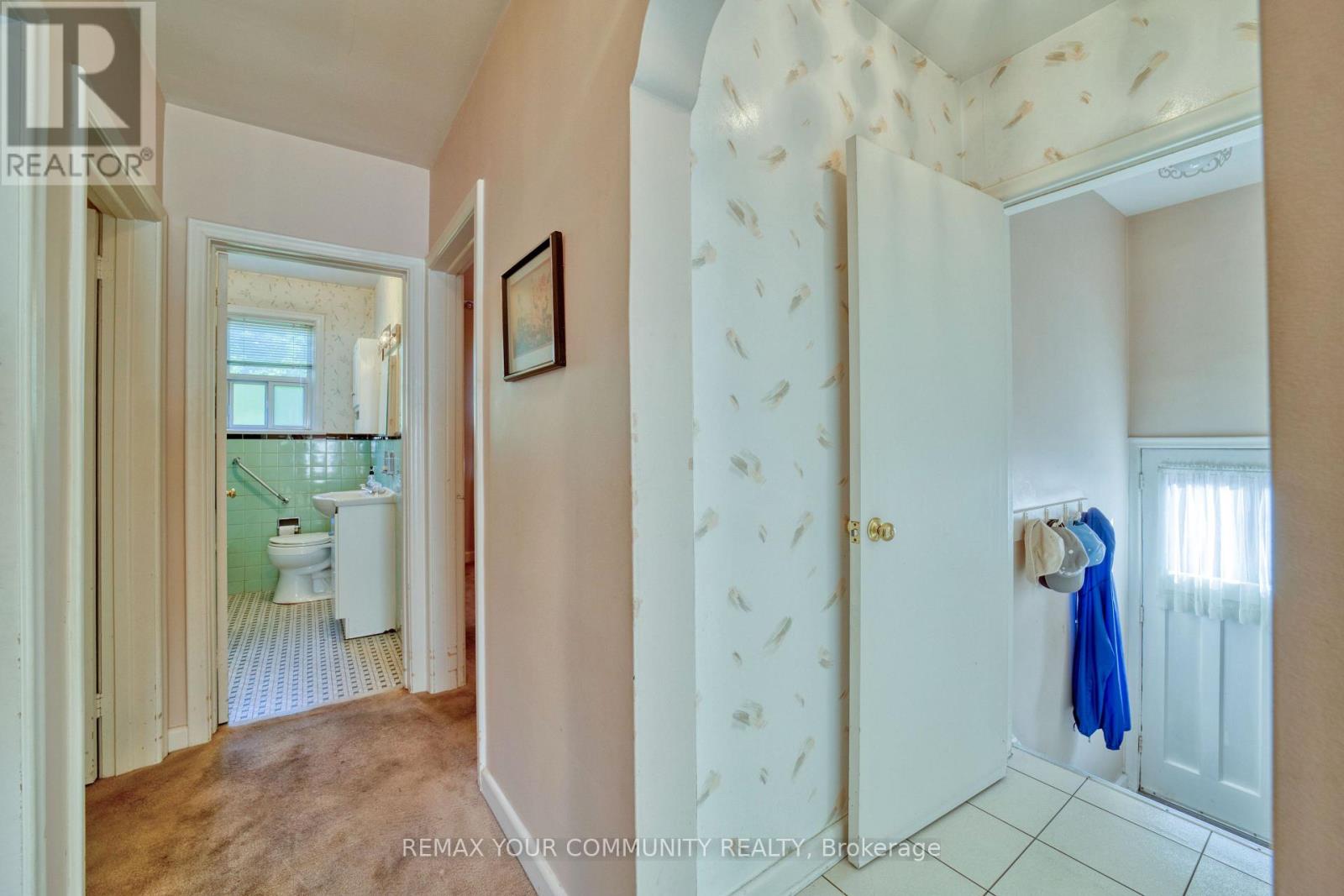 48 ALEXIS BOULEVARD - 26