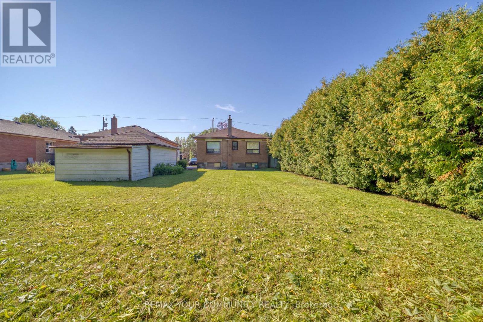 48 ALEXIS BOULEVARD - 50
