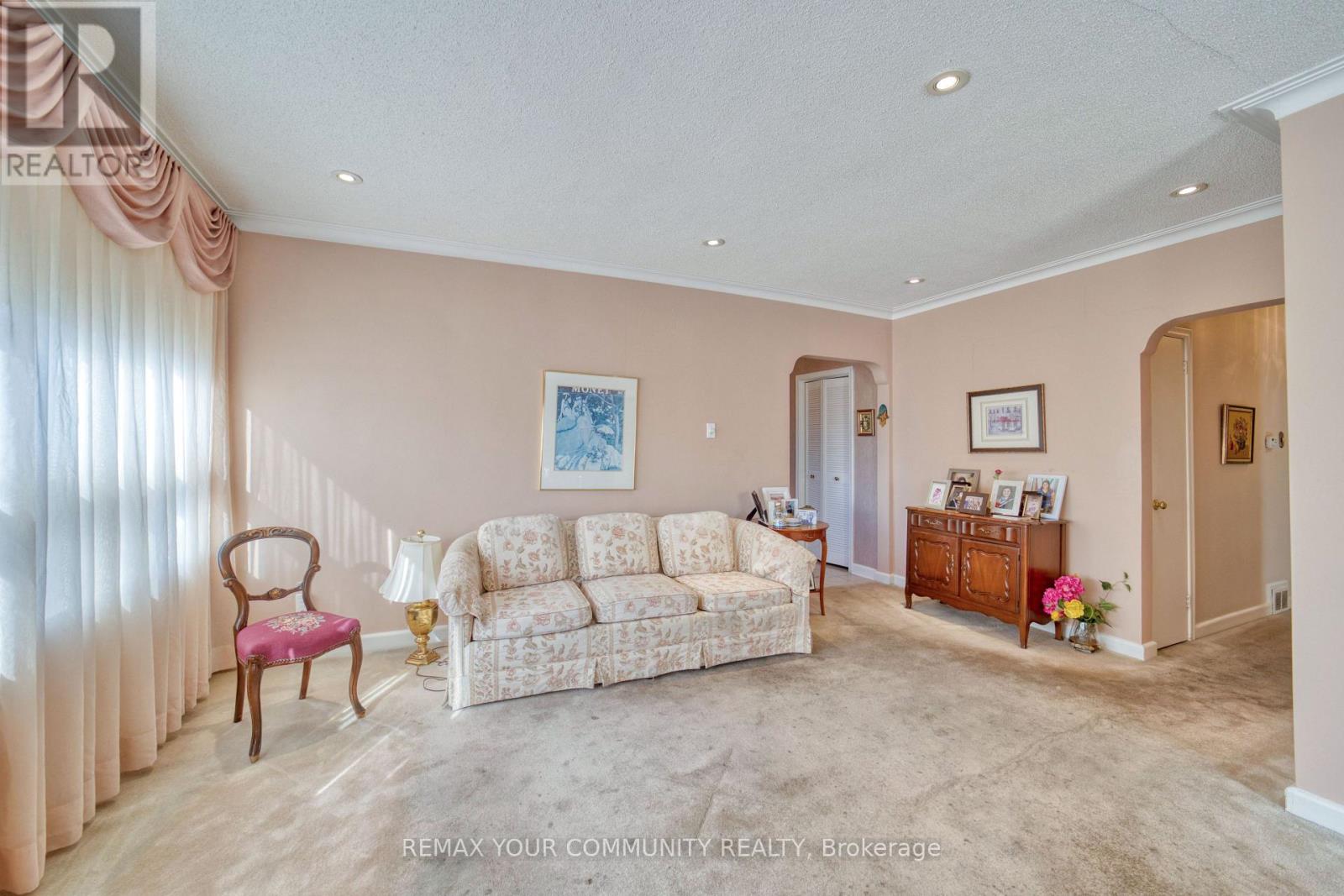 48 ALEXIS BOULEVARD - 8