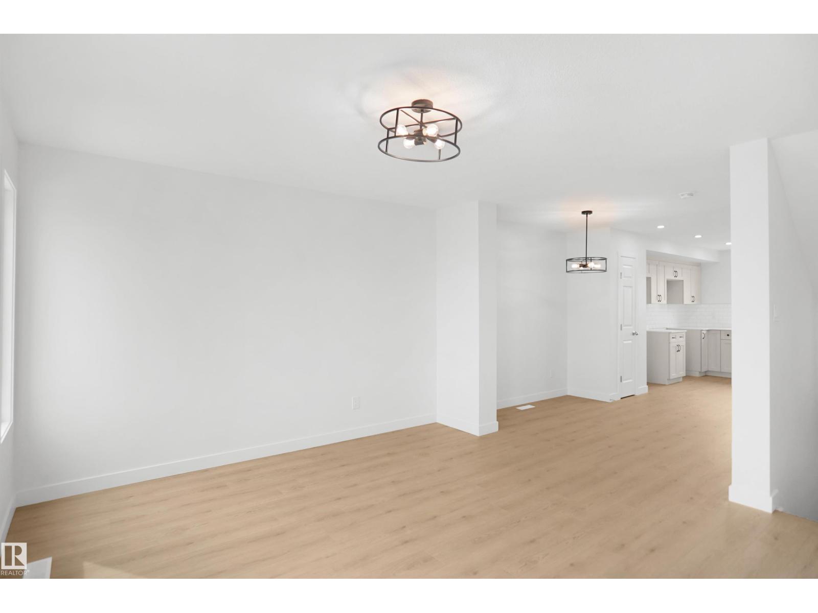 5137 RIVER'S EDGE WY NW, Edmonton, Alberta, T6M3B6, Edmonton, Alberta — photo 4 of 5