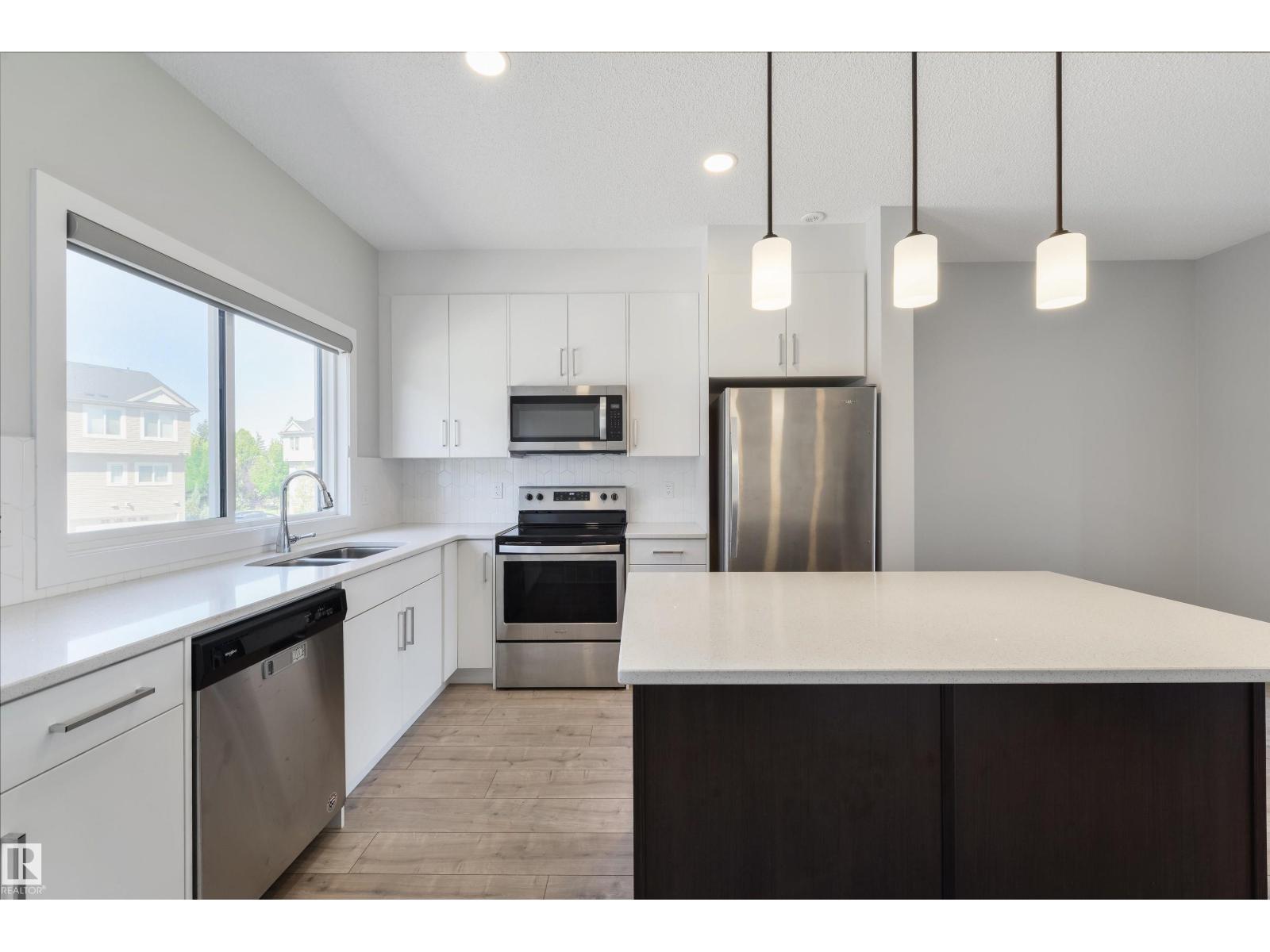 #3 11373 12 AV NW - Image 11