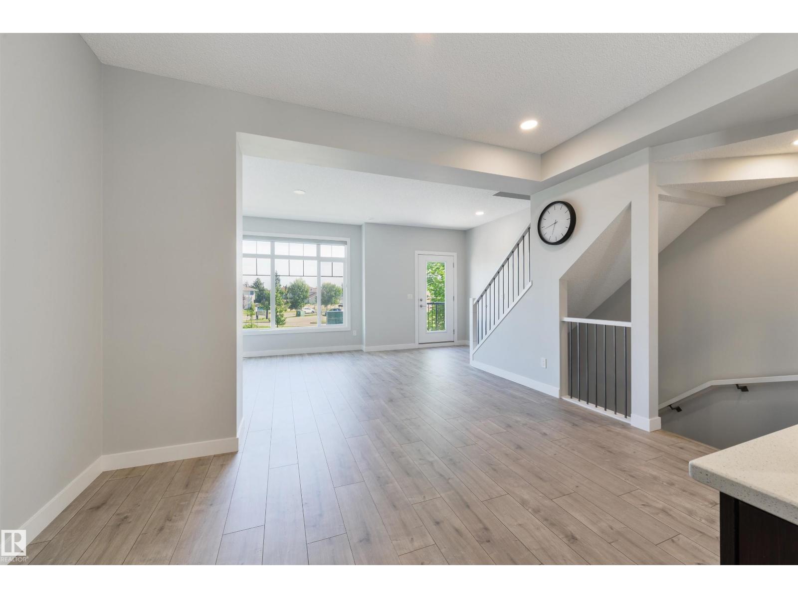 #3 11373 12 AV NW - Image 13