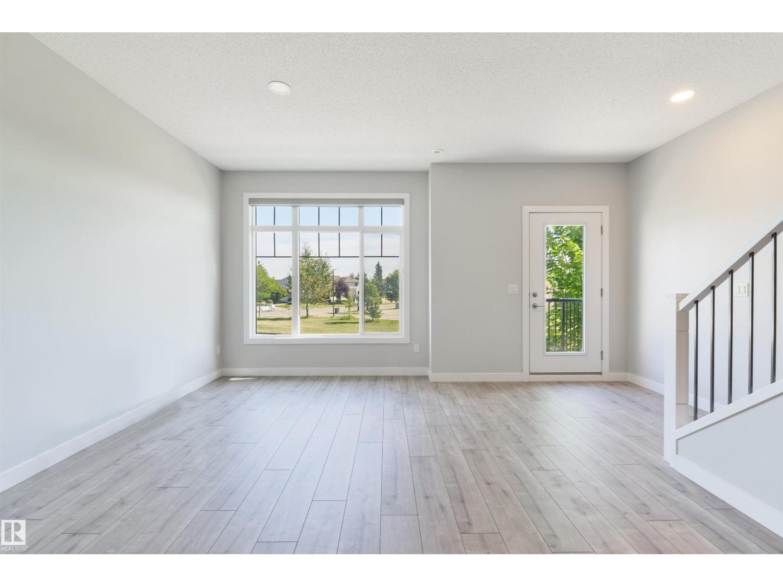 #3 11373 12 AV NW - Image 14