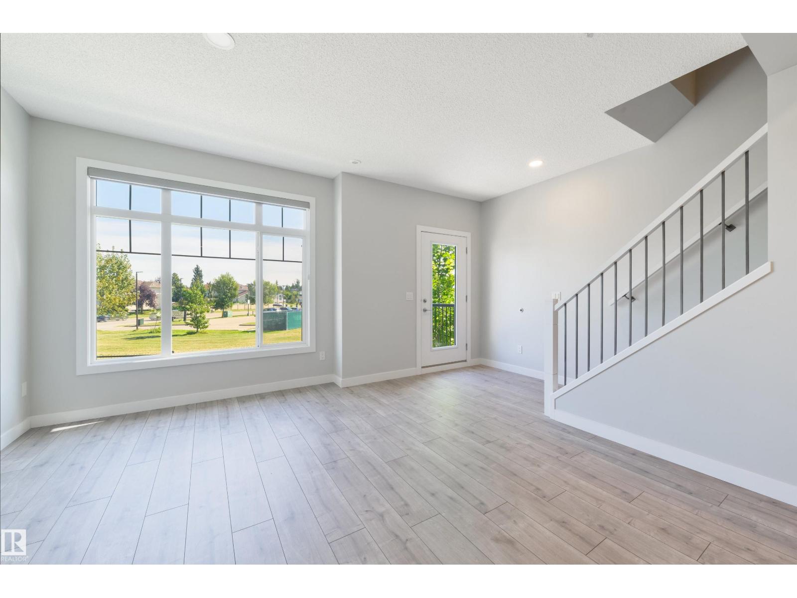 #3 11373 12 AV NW - Image 17