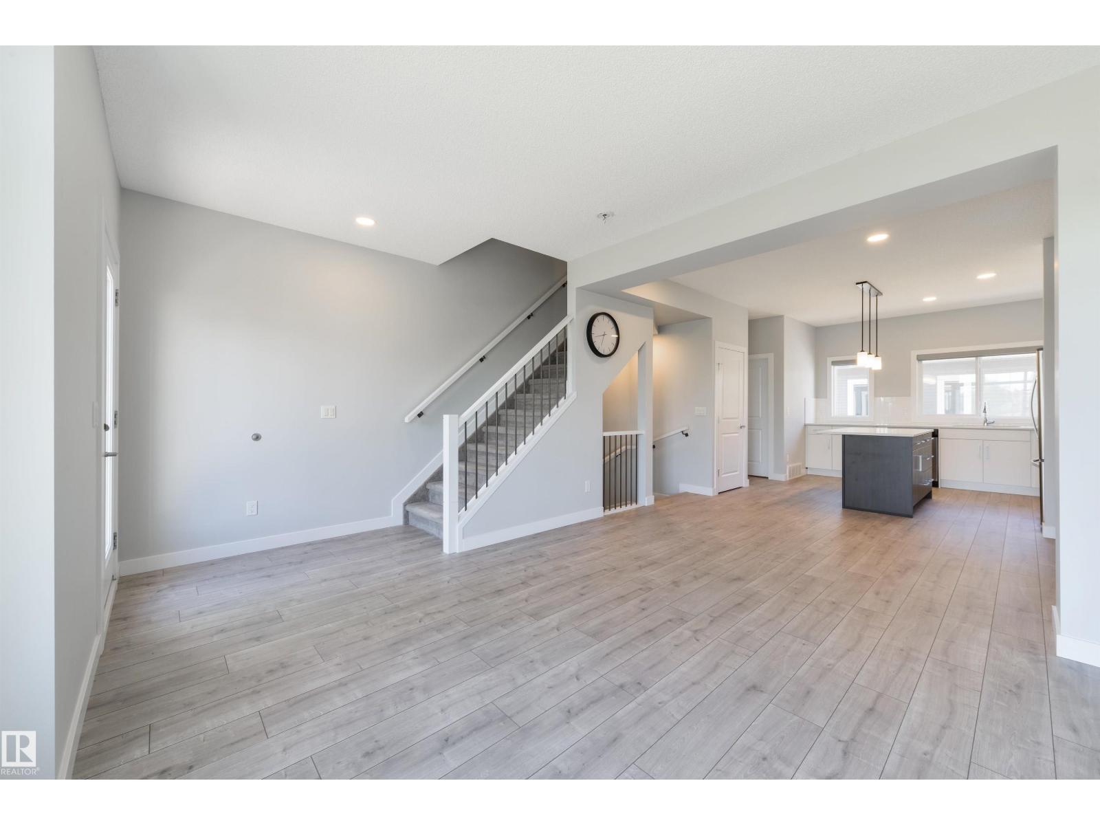 #3 11373 12 AV NW - Image 18