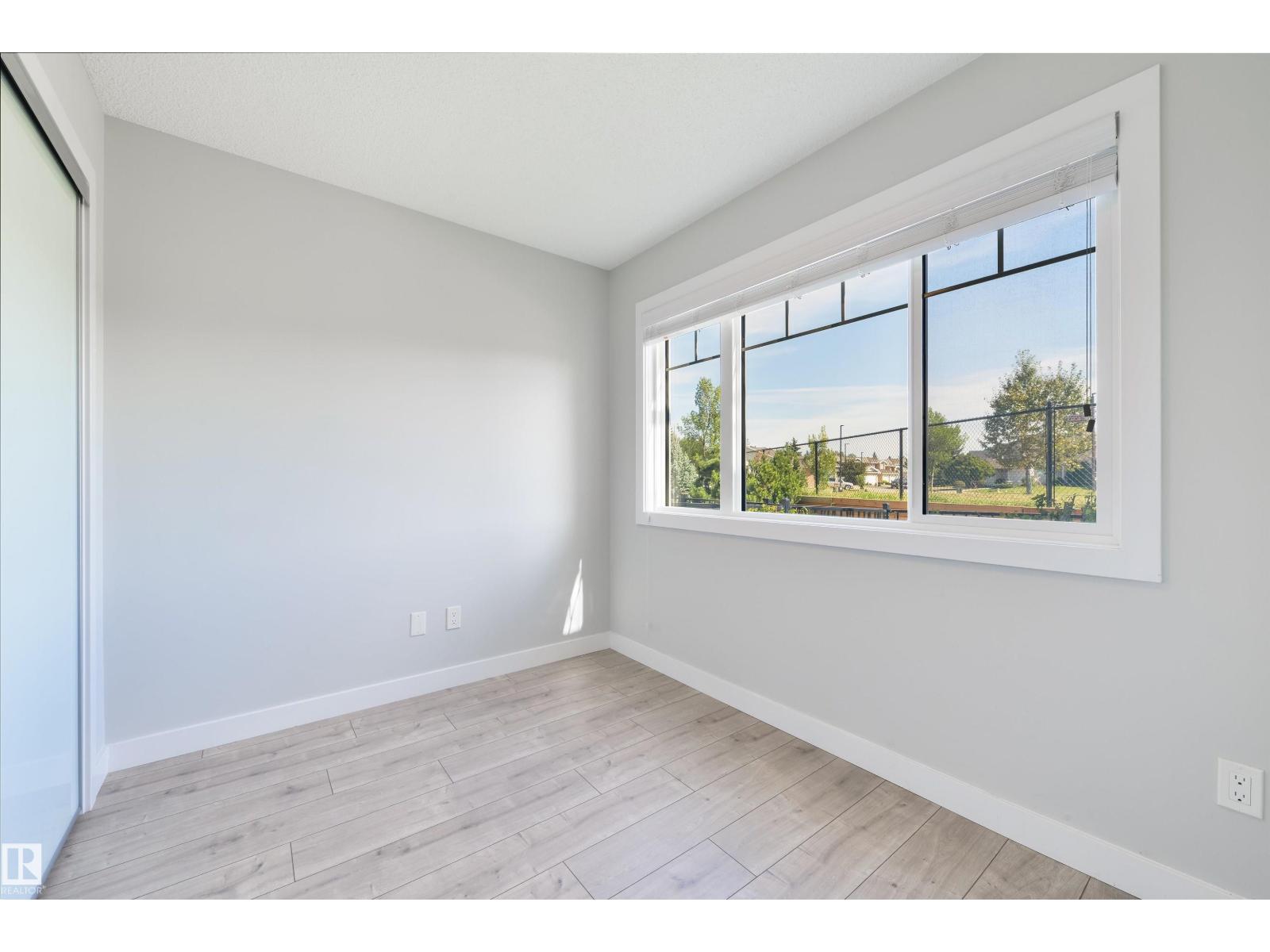 #3 11373 12 AV NW - 4