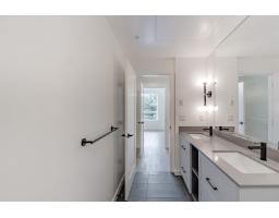 307 27215 Aldergrove Town Centre Drive, Langley, BC V4W3N7 Photo 15