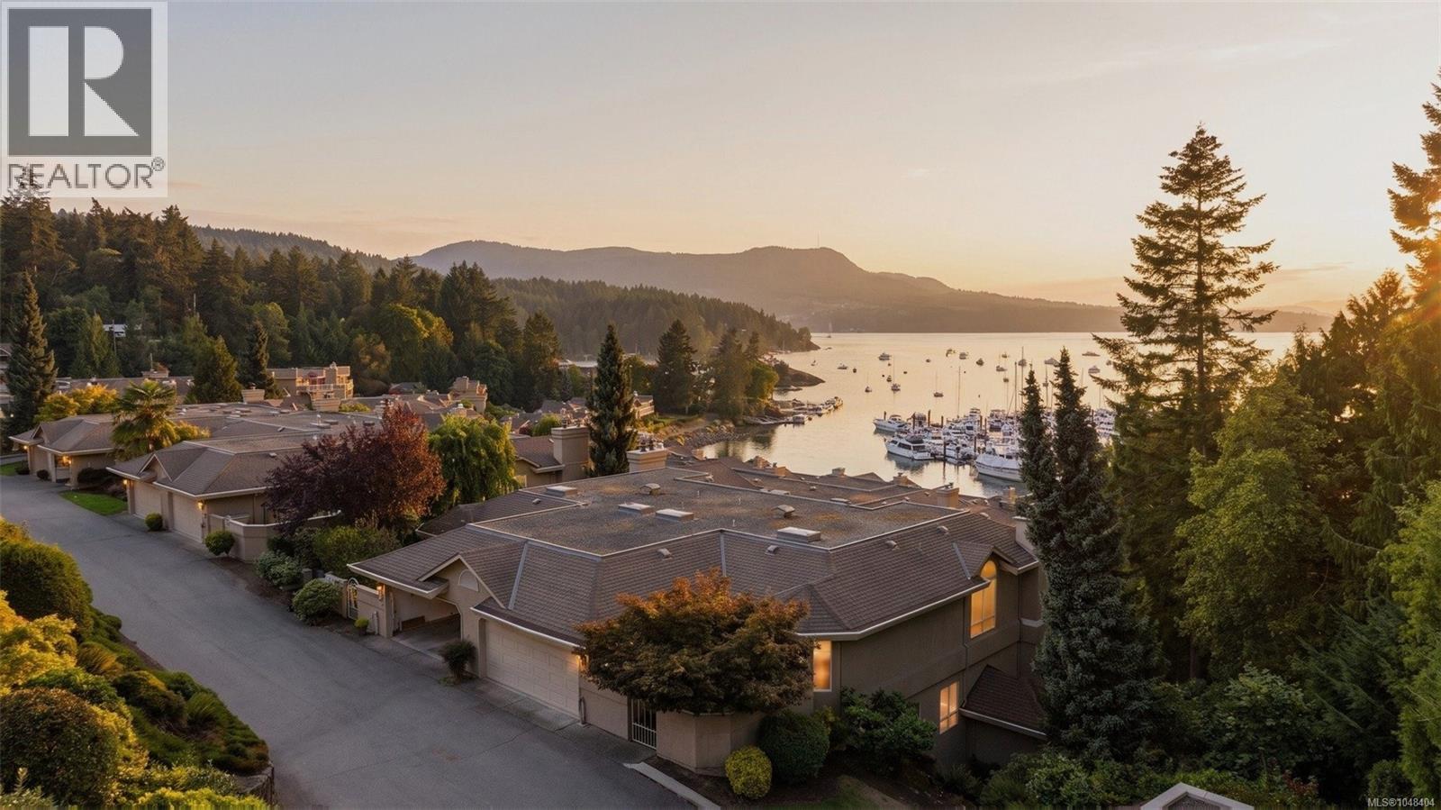 736 6880 Wallace Drive, Central Saanich