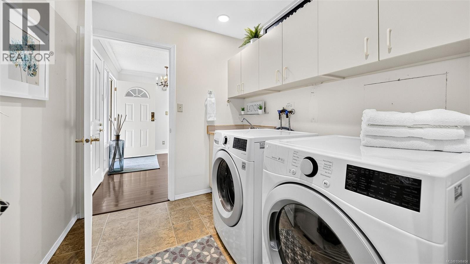 736 6880 Wallace Drive, Central Saanich