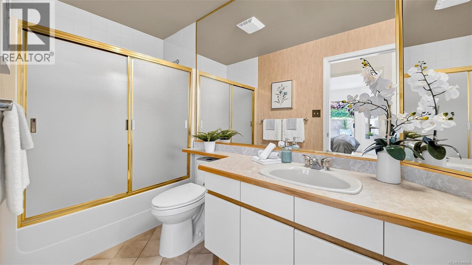 736 6880 Wallace Drive, Central Saanich