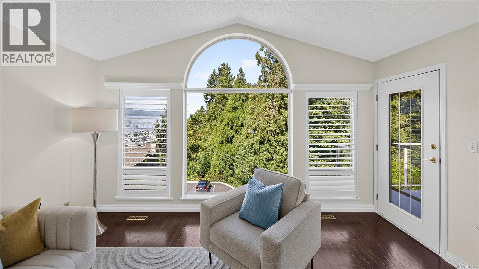 736 6880 Wallace Drive, Central Saanich
