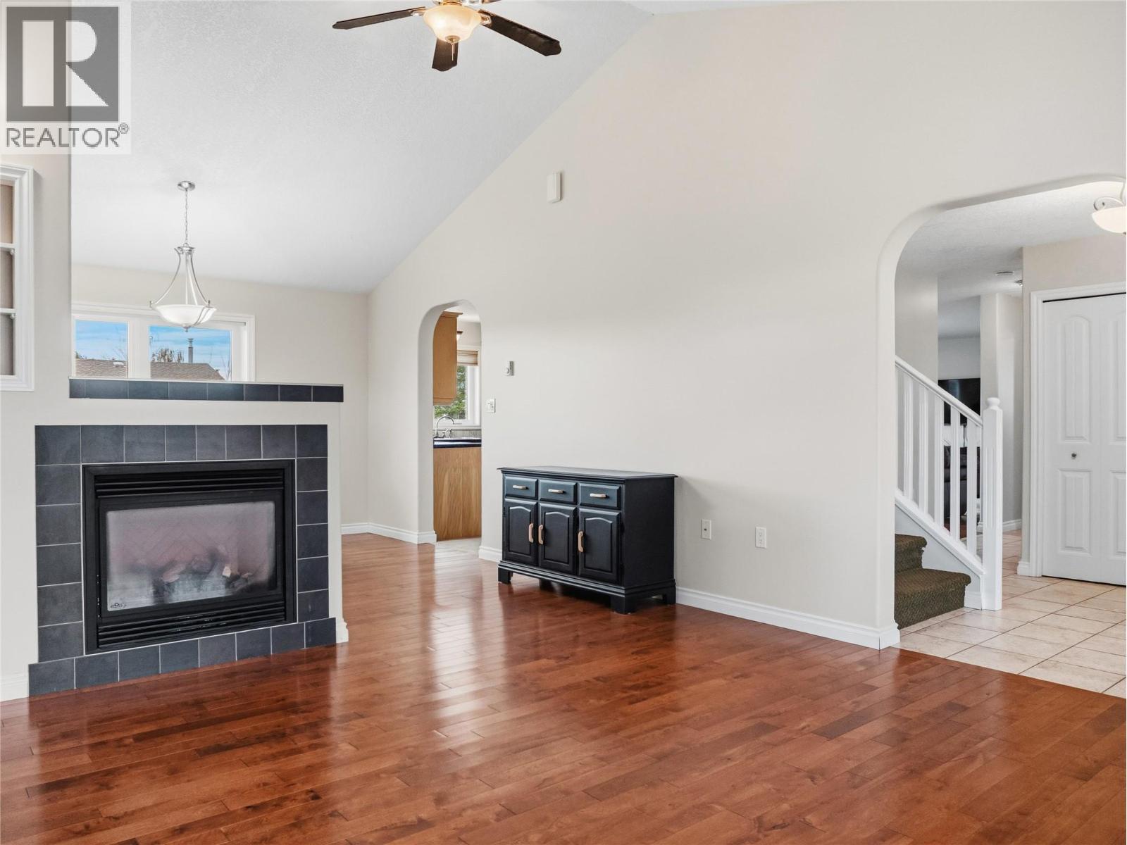 8705 19A Street - Image 10
