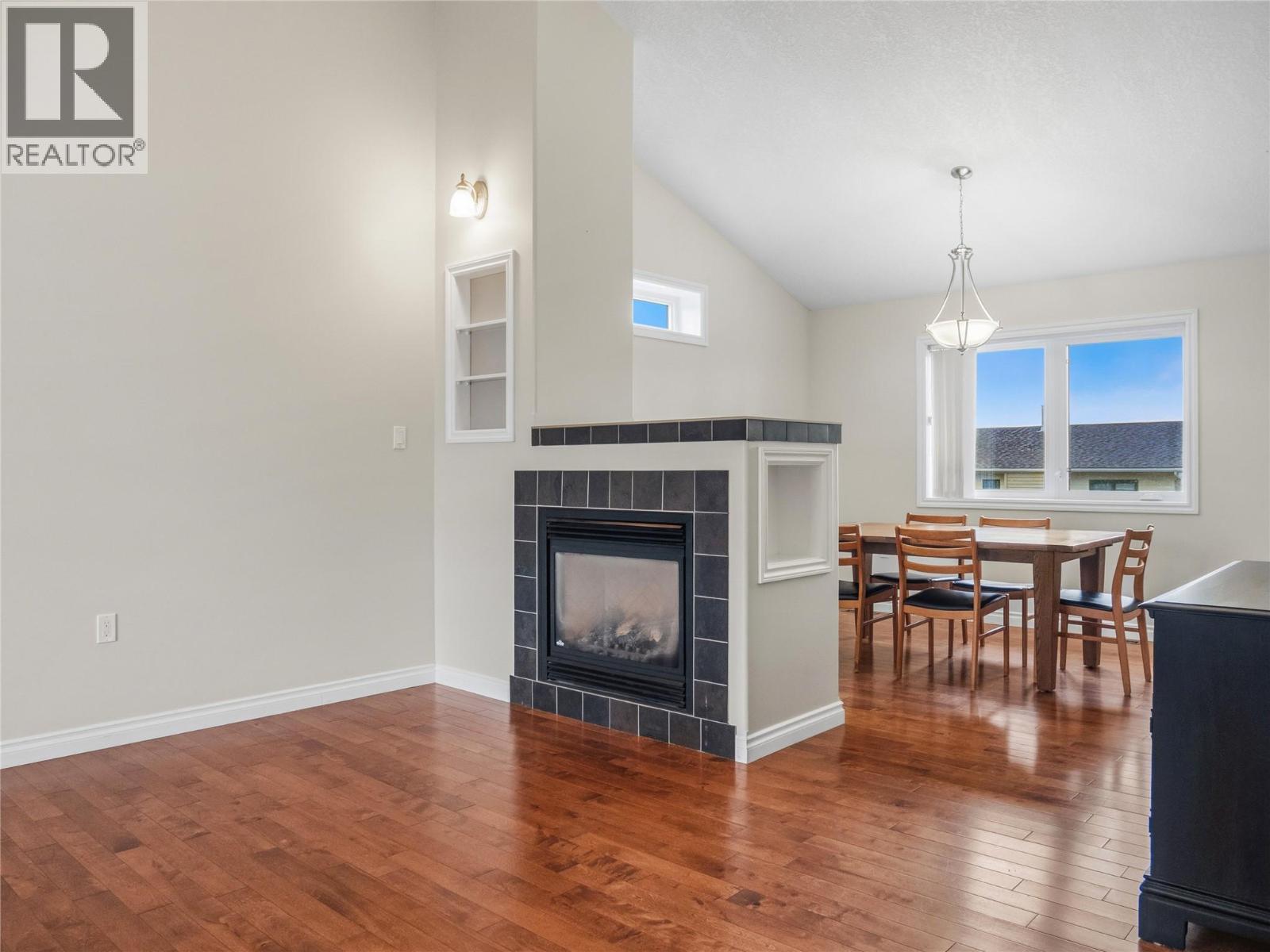 8705 19A Street - Image 9