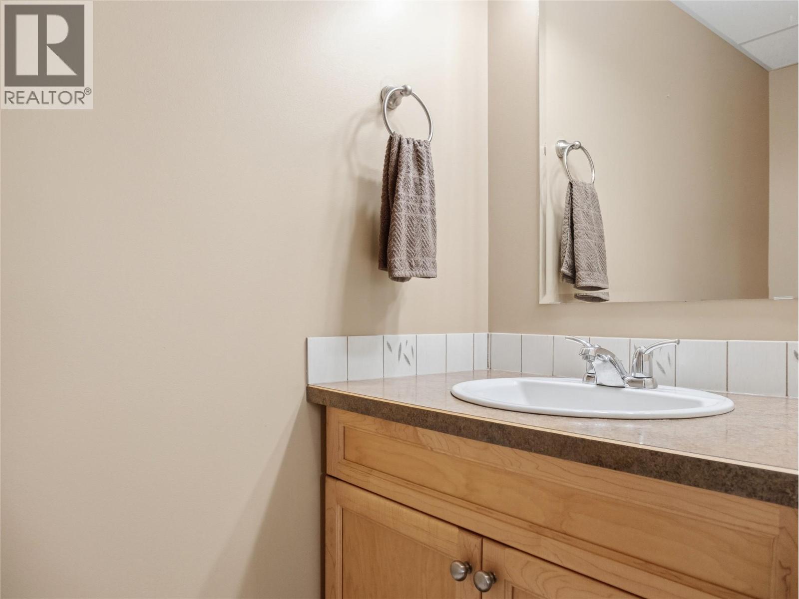 8705 19A Street - 25