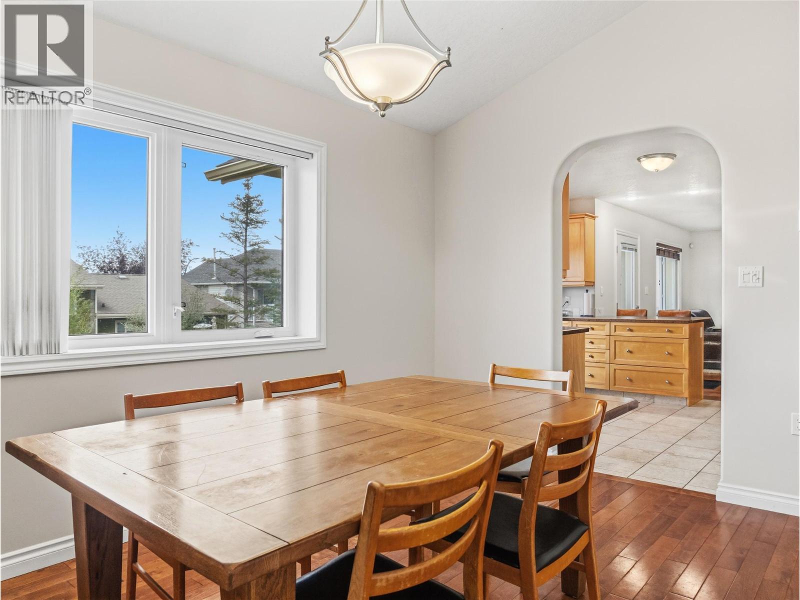 8705 19A Street - Image 11