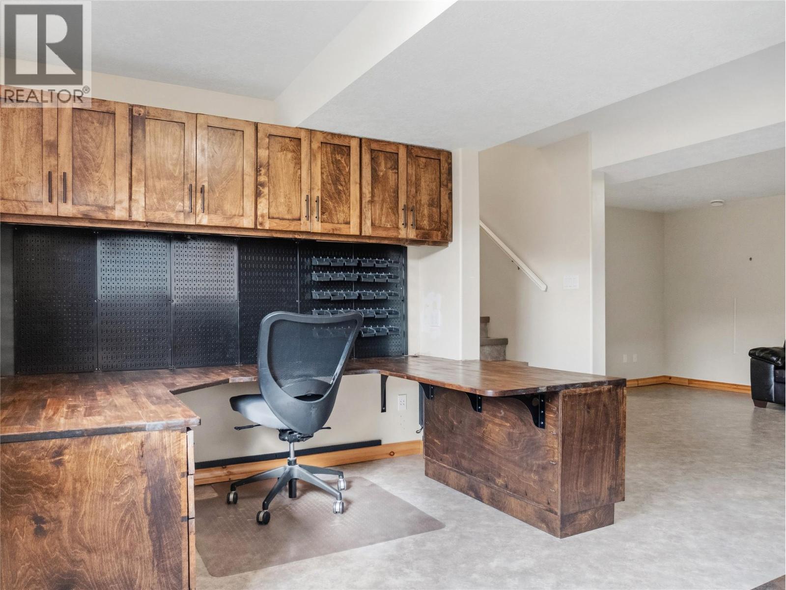8705 19A Street - 32