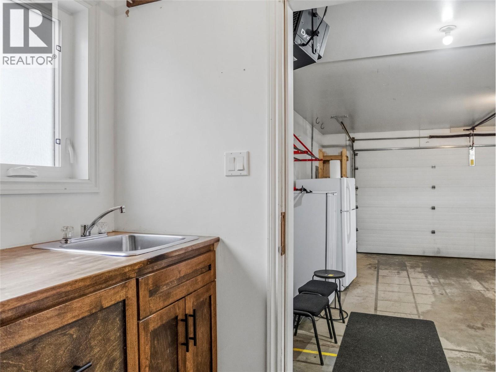 8705 19A Street - 28