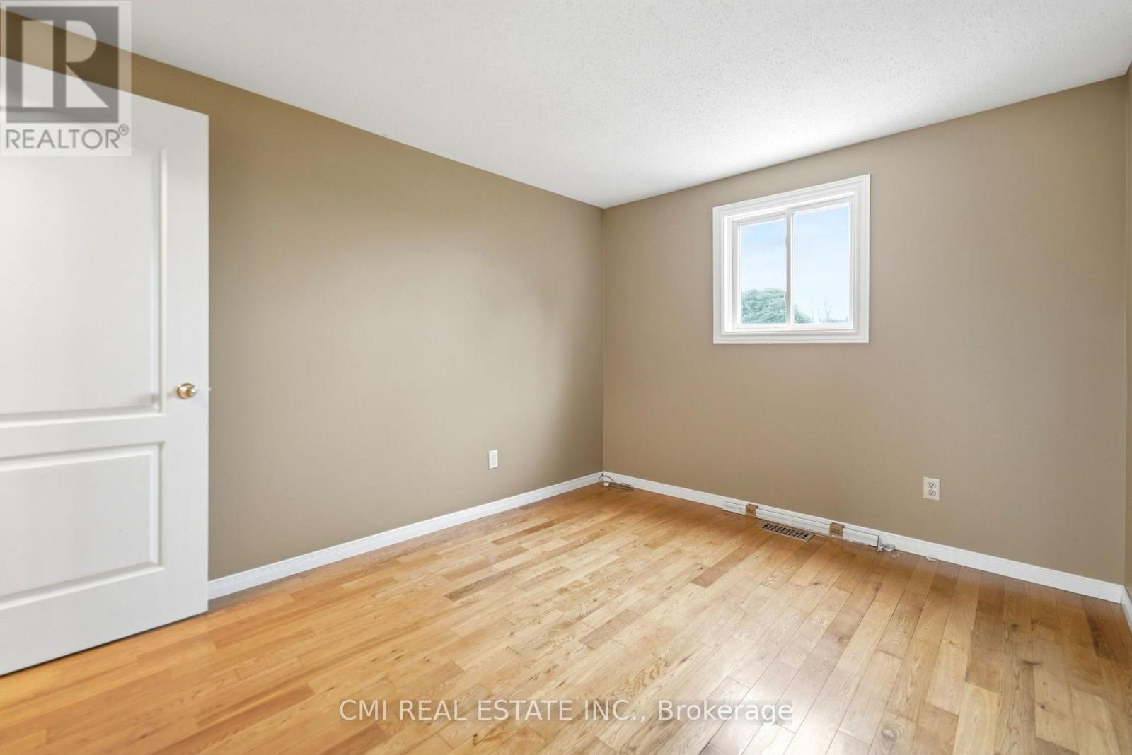 155 FOXHUNT ROAD - 27