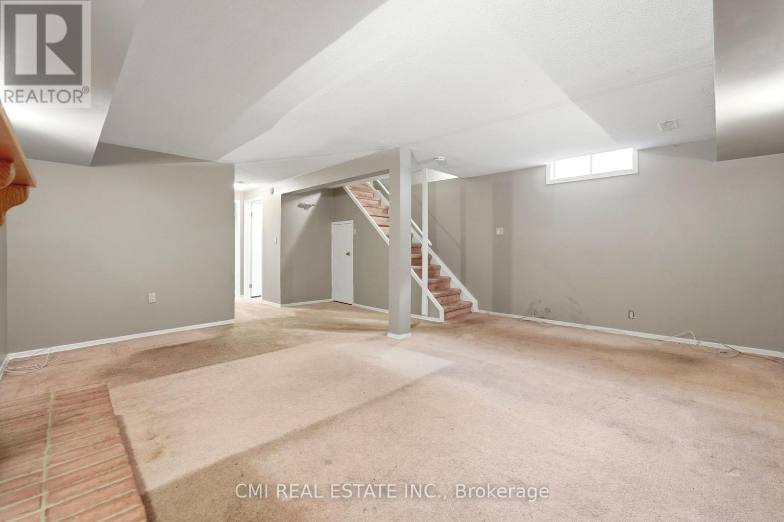155 FOXHUNT ROAD - 35