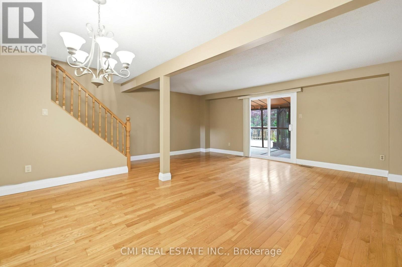 155 FOXHUNT ROAD - 5